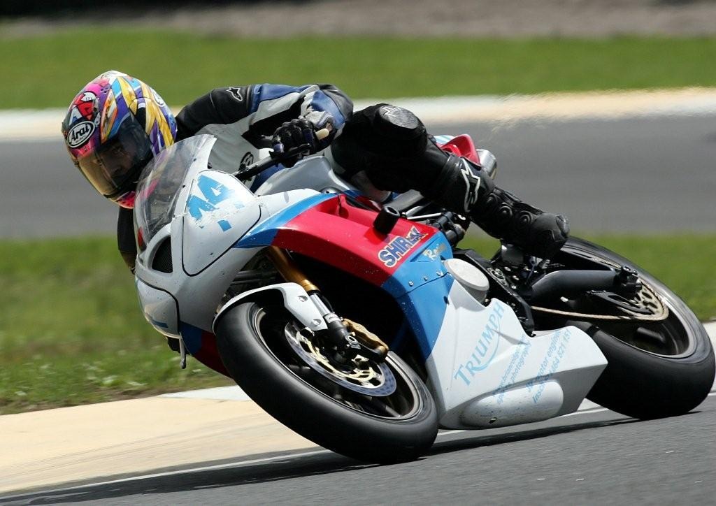 Motorcycle circuit racing